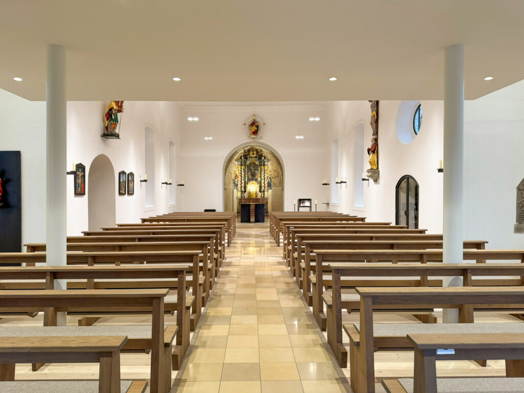 Steinbühl_Blick Richtung Altar